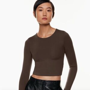 Contour crop crew longsleeve